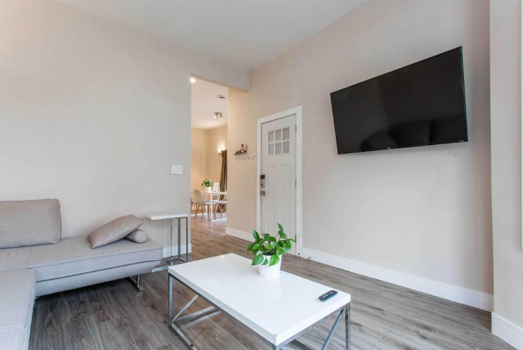 The Double Play! 1 Min Walk To Wrigley - 2Br - Perfect For Cubs Fans Chicago Ngoại thất bức ảnh