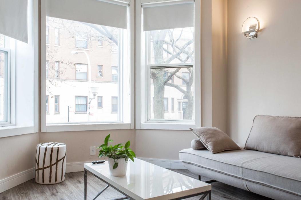 The Double Play - 1 Min Walk To Wrigley! Spacious 2Br - Perfect For Cubs Fans! Chicago Ngoại thất bức ảnh