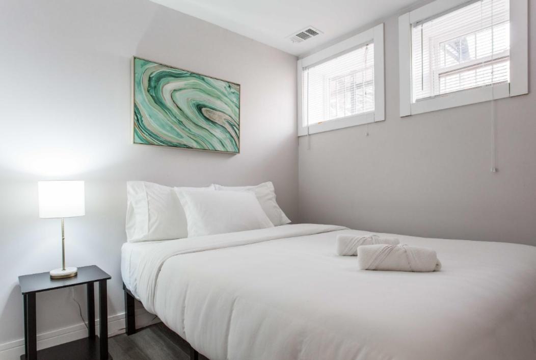 The Double Play - 1 Min Walk To Wrigley! Spacious 2Br - Perfect For Cubs Fans! Chicago Ngoại thất bức ảnh