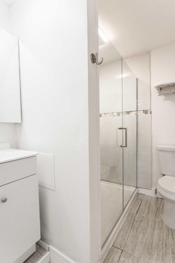 The Double Play - 1 Min Walk To Wrigley! Spacious 2Br - Perfect For Cubs Fans! Chicago Ngoại thất bức ảnh
