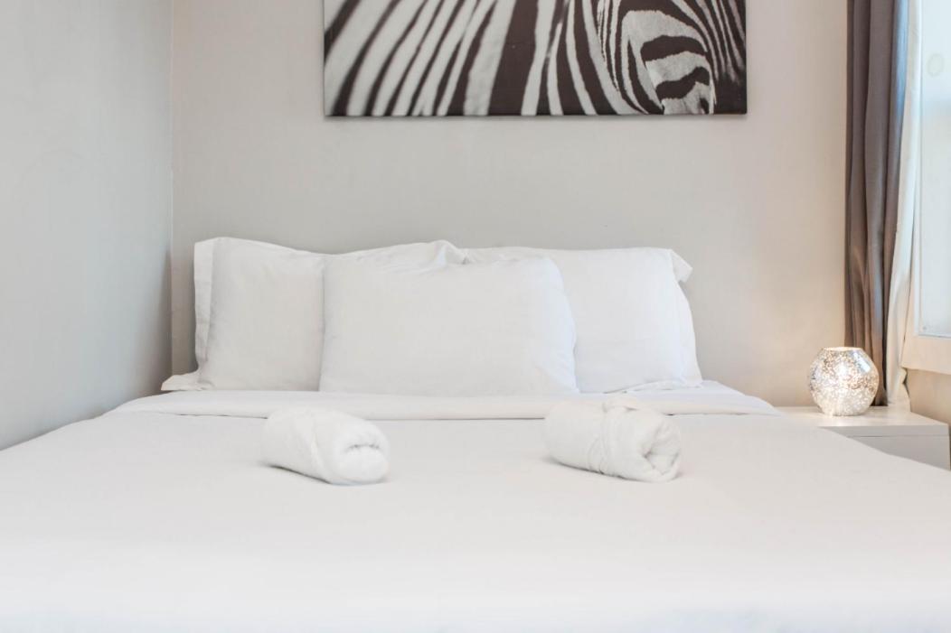 The Double Play - 1 Min Walk To Wrigley! Spacious 2Br - Perfect For Cubs Fans! Chicago Ngoại thất bức ảnh