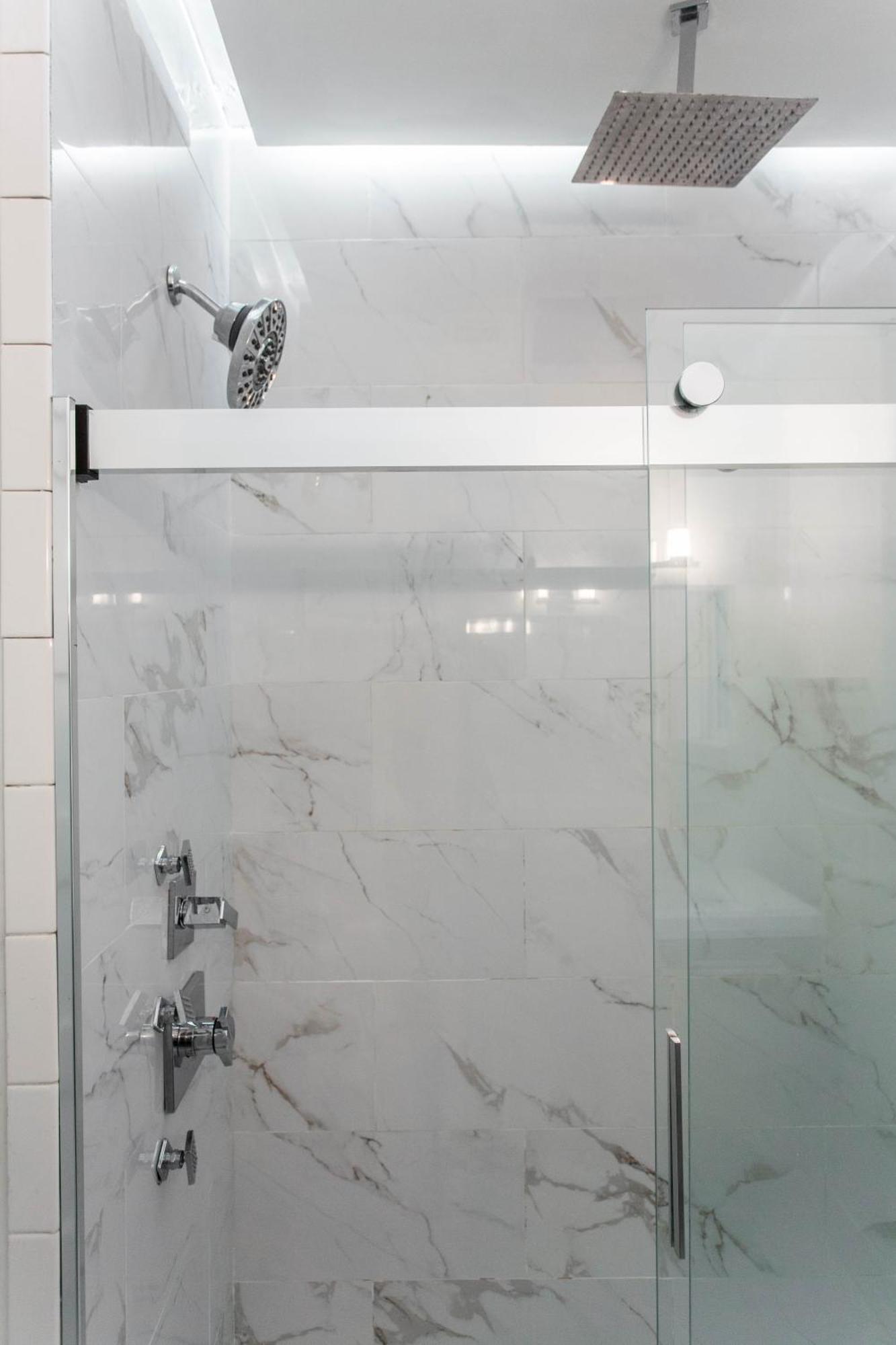 The Double Play - 1 Min Walk To Wrigley! Spacious 2Br - Perfect For Cubs Fans! Chicago Ngoại thất bức ảnh