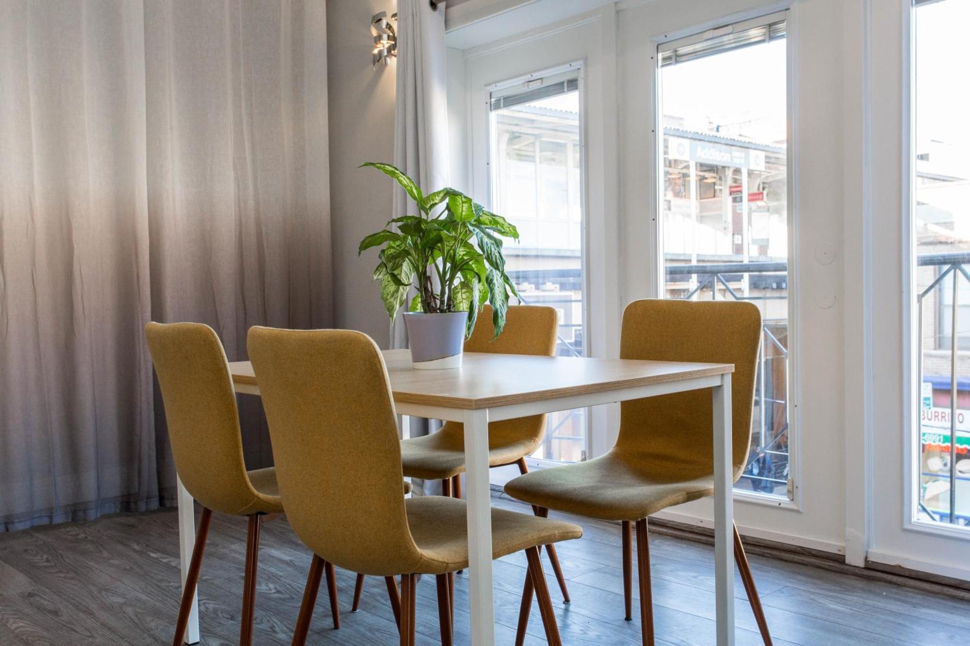 The Double Play! 1 Min Walk To Wrigley - 2Br - Perfect For Cubs Fans Chicago Ngoại thất bức ảnh